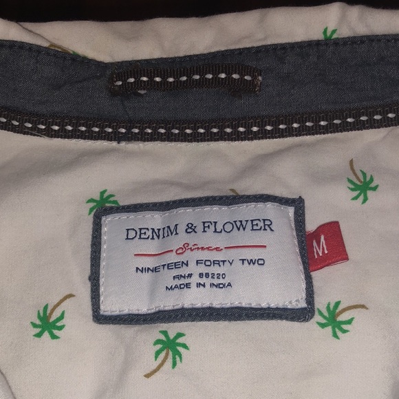 Palm Tree white Button-Down - Picture 3 of 3